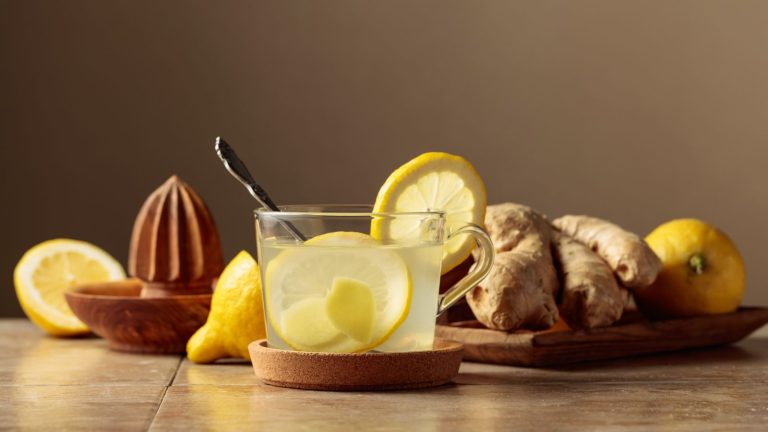 Warm Ginger–Pear Brew for Clearer, Easier Breathing